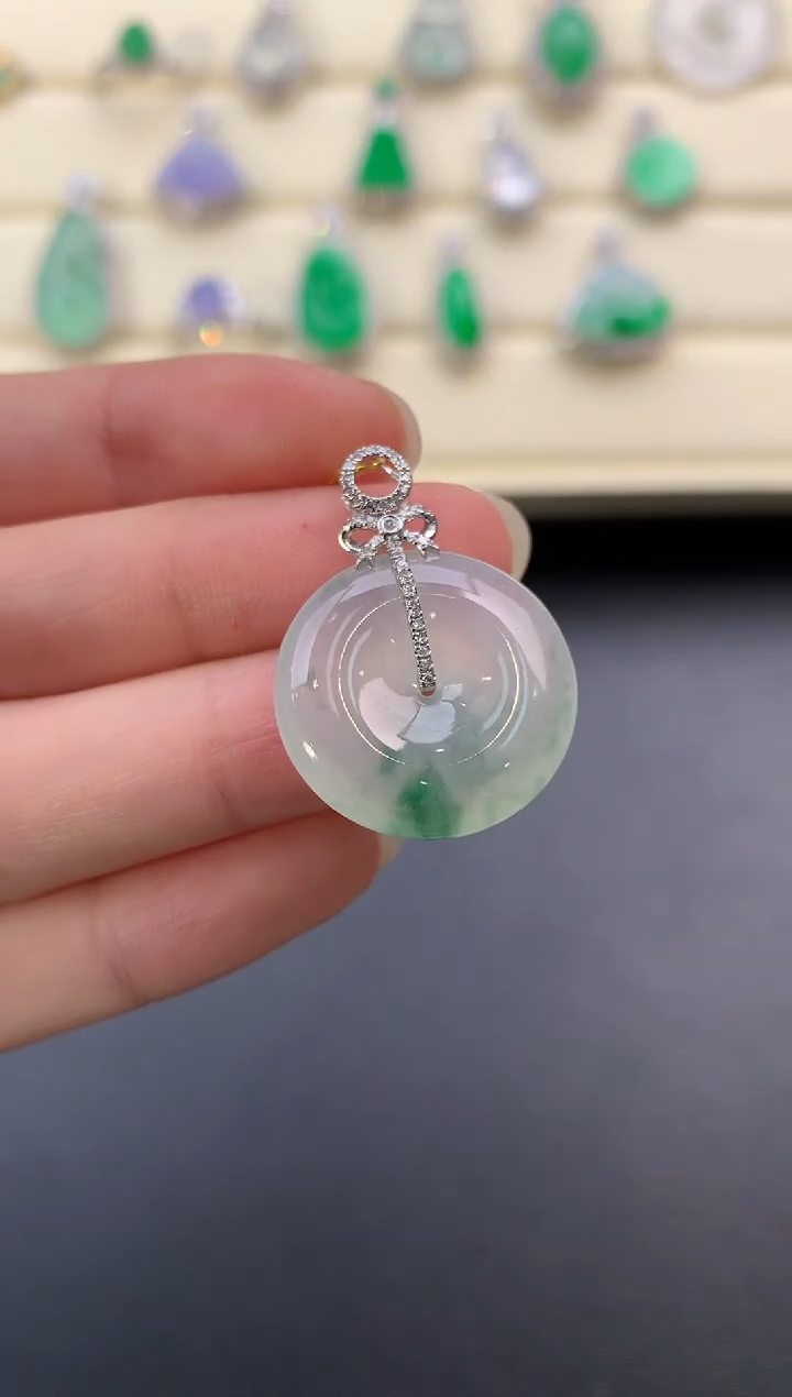 【闪购商品】翡翠颈饰18K金镶嵌W375