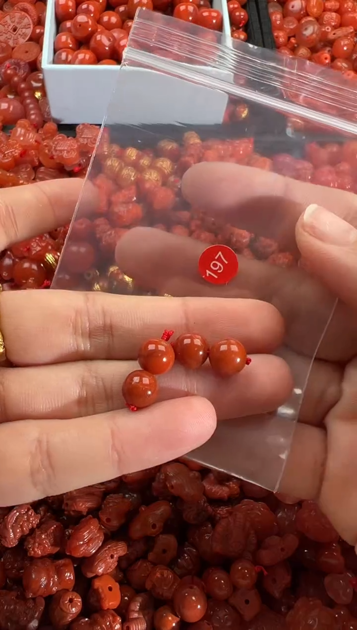 【闪购商品】南红玛瑙颈饰未镶嵌1