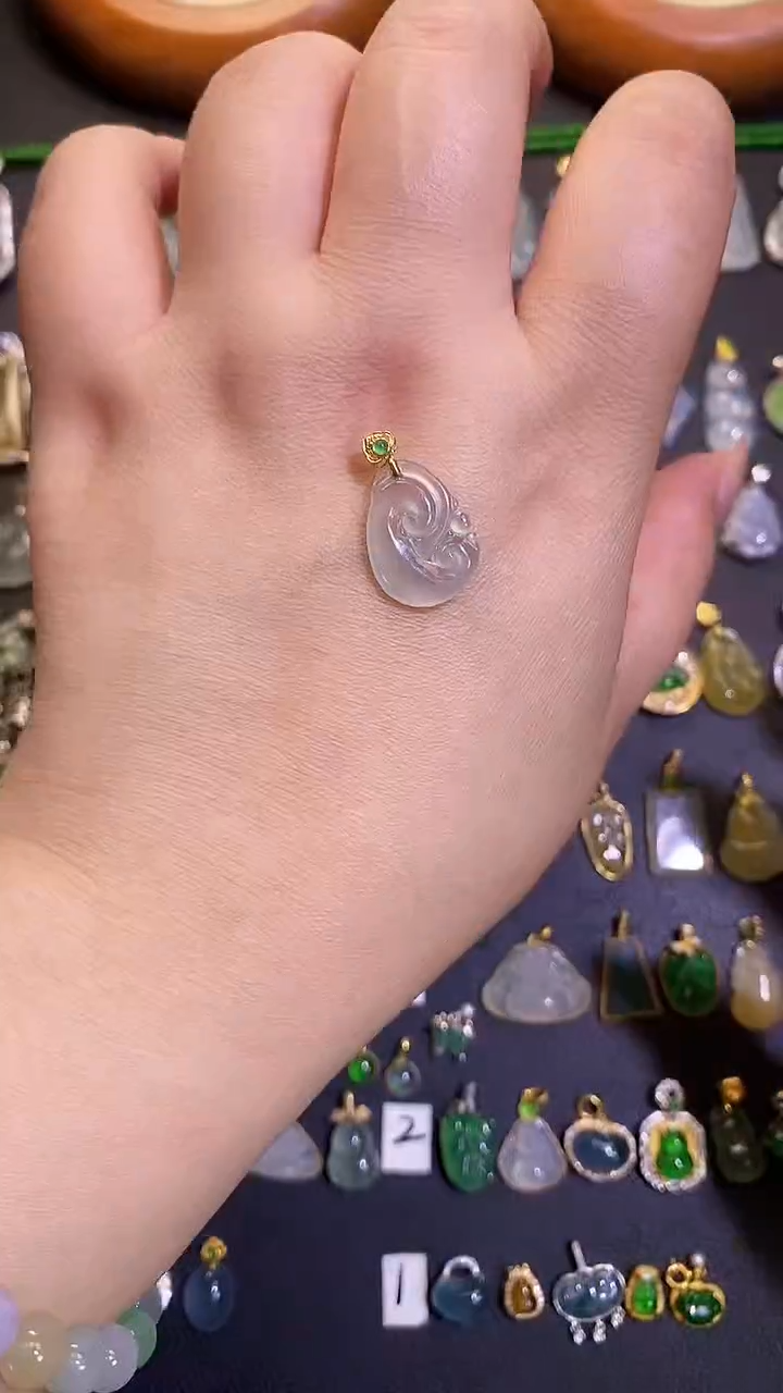 翡翠18K金镶嵌吊坠(不含链)1