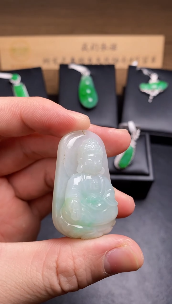 【闪购商品】翡翠颈饰未镶嵌翡翠