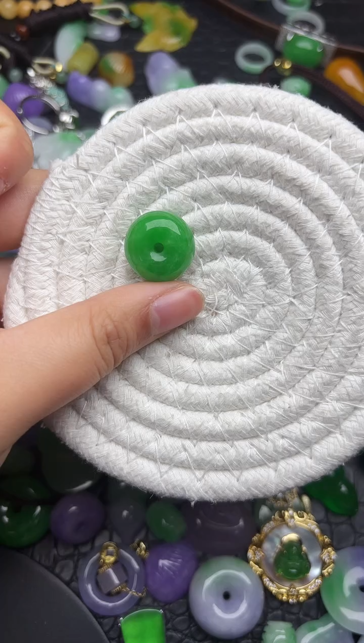 颈饰未镶嵌翡翠缅甸翡翠吊坠