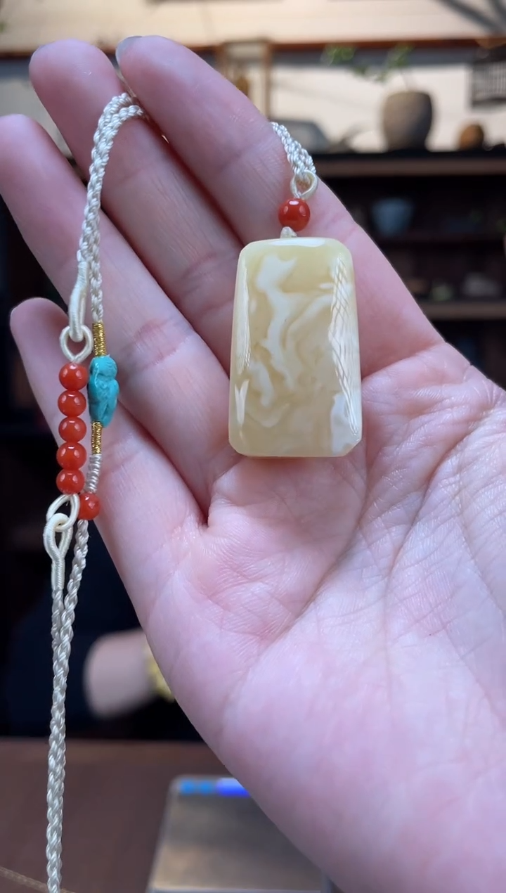 【闪购商品】蜜蜡裸石未镶嵌蜜蜡无事牌吊坠GW