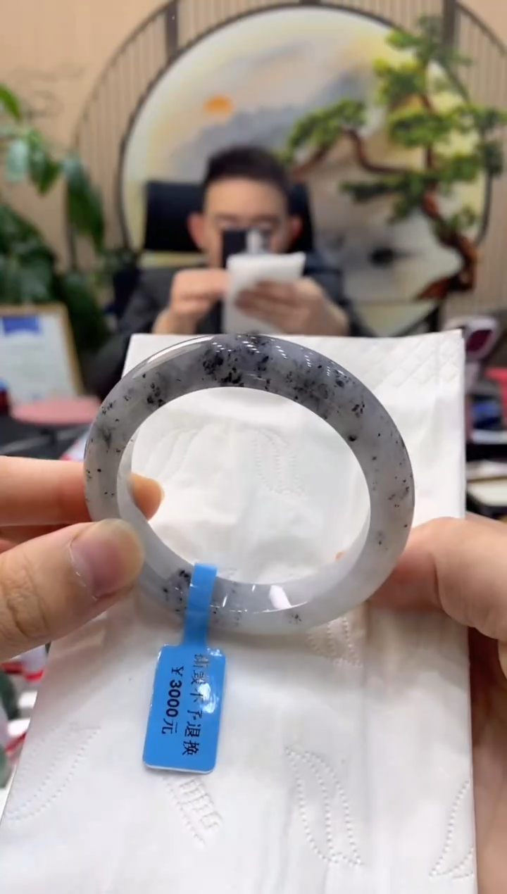 【闪购商品】翡翠手镯未镶嵌000009281