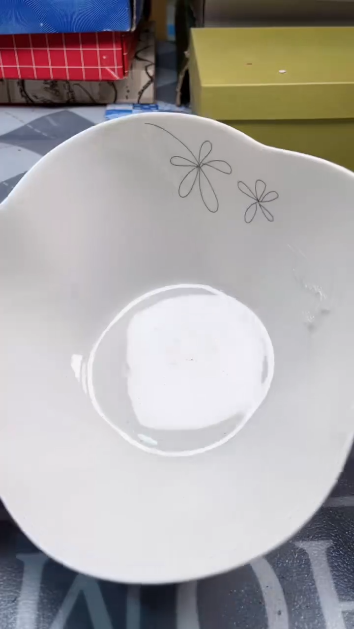 瓷片陶瓷如图所示周边