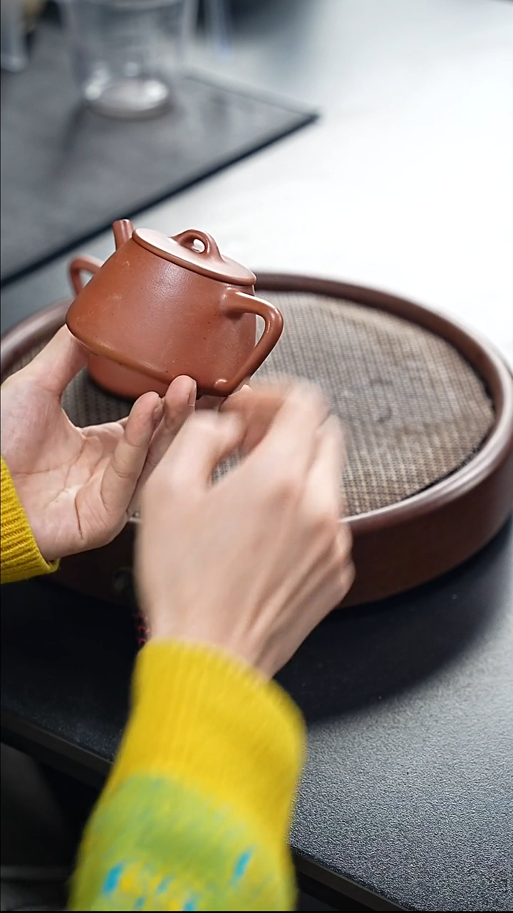 茶壶紫砂中高瓢-老红泥-全手工微微瑕 容量（A412）