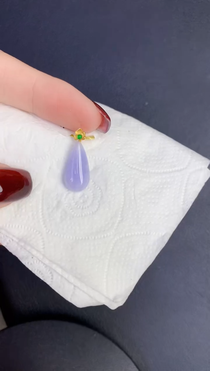 颈饰18K金镶嵌翡翠缅甸天然翡翠A货