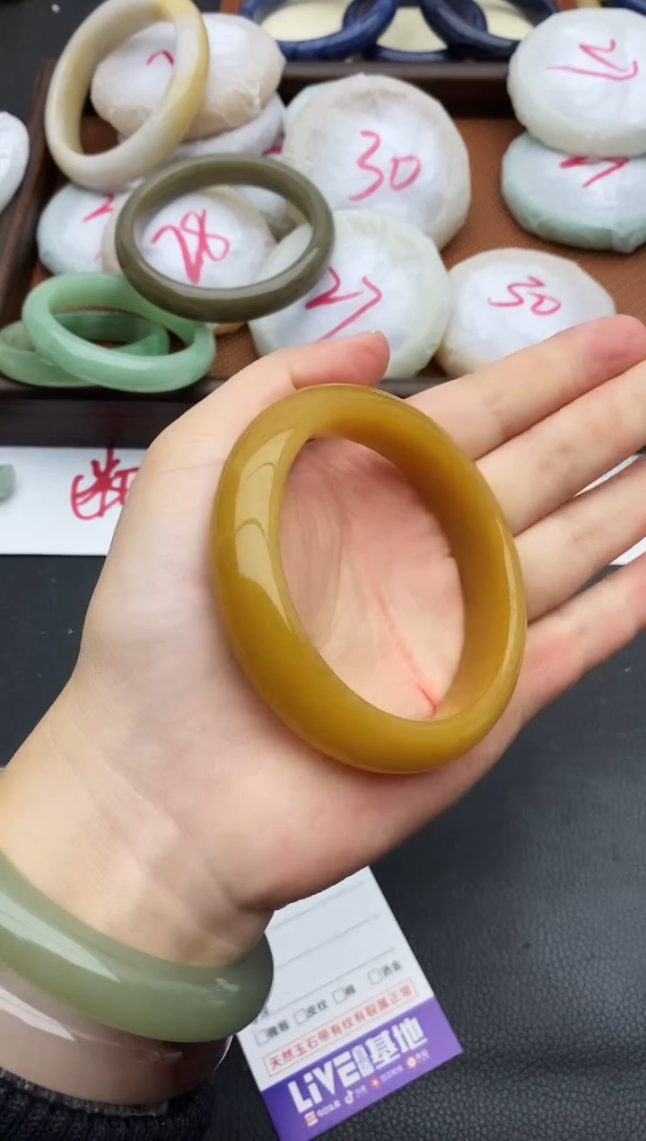 未镶嵌手镯石英质玉190+56/57