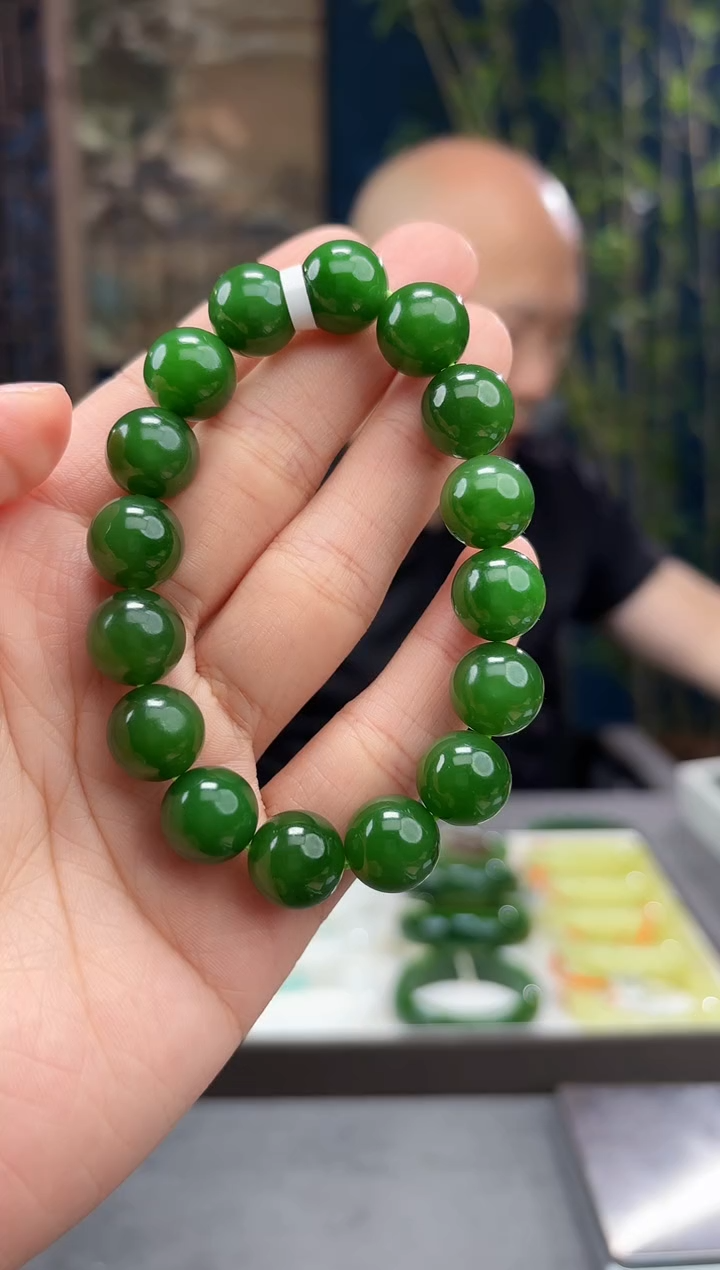 手串未镶嵌和田玉碧玉卡12.6mm
