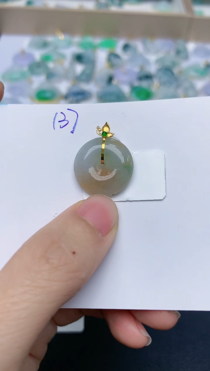 【闪购商品】翡翠颈饰18K金镶嵌天然翡翠A货    