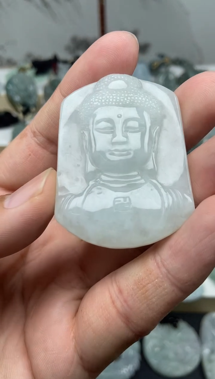 颈饰未镶嵌翡翠佛牌