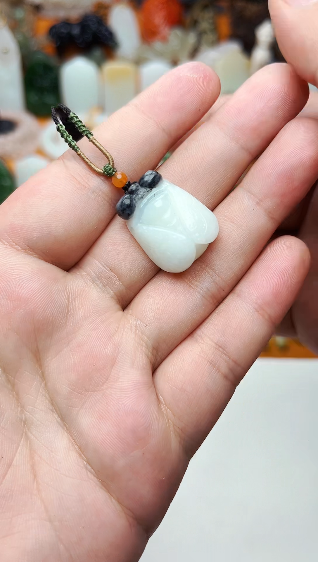 【闪购商品】和田玉颈饰银S925镶嵌金蝉01