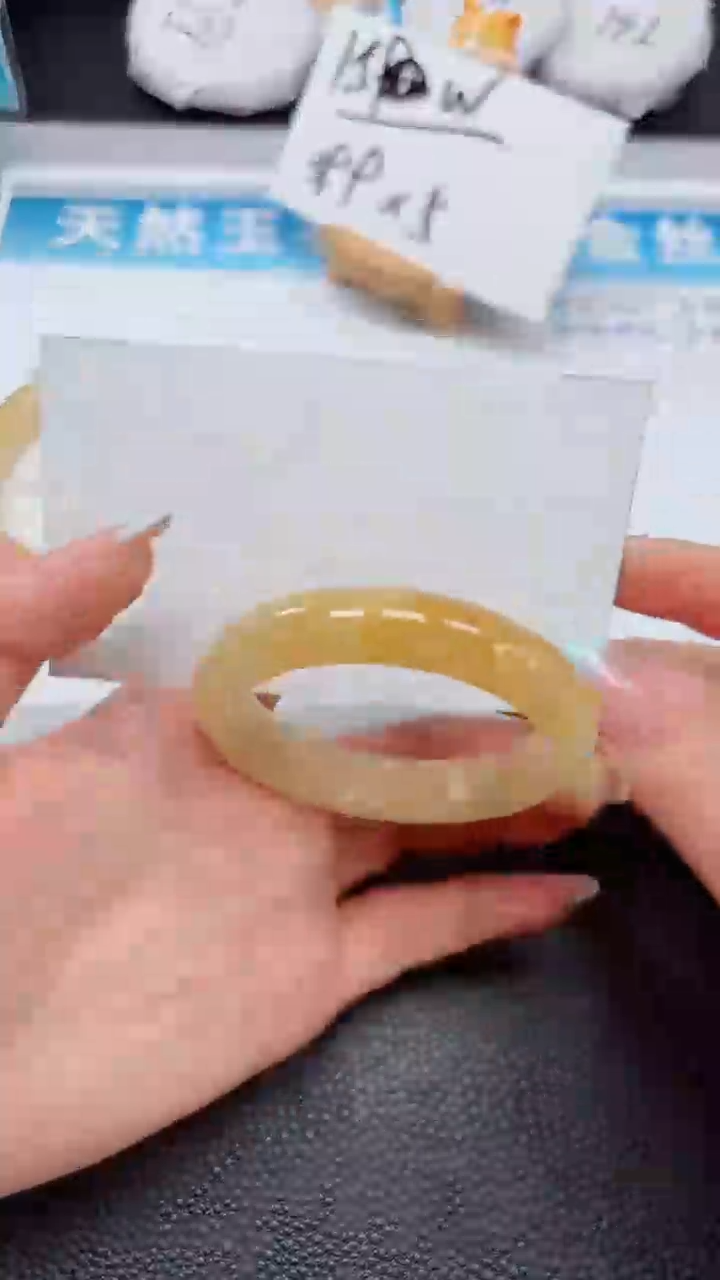 【闪购商品】石英质玉手镯未镶嵌373---51