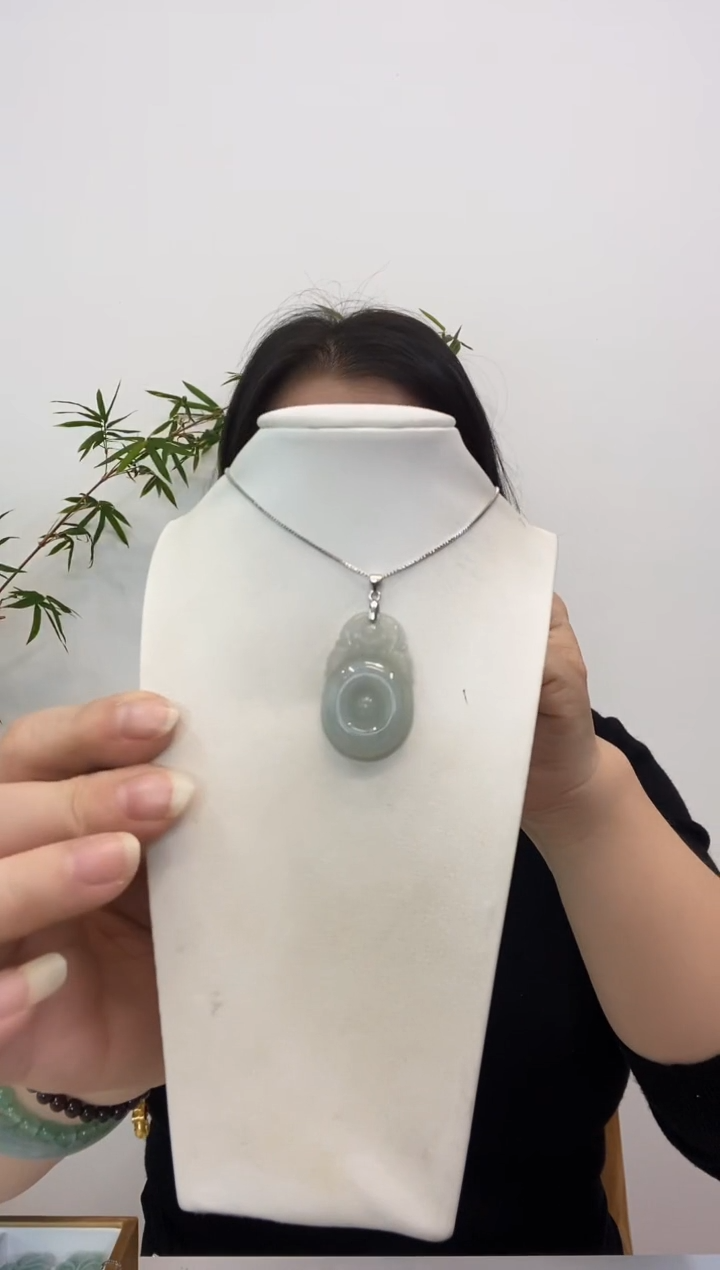 【闪购商品】翡翠颈饰银S925镶嵌福贝赠合金链