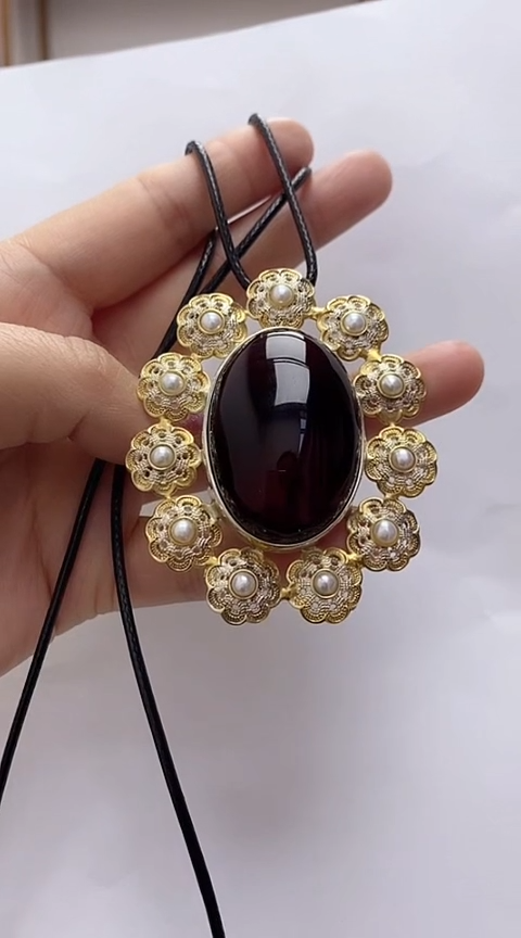 【闪购商品】琥珀裸石银S925镶嵌血珀吊坠