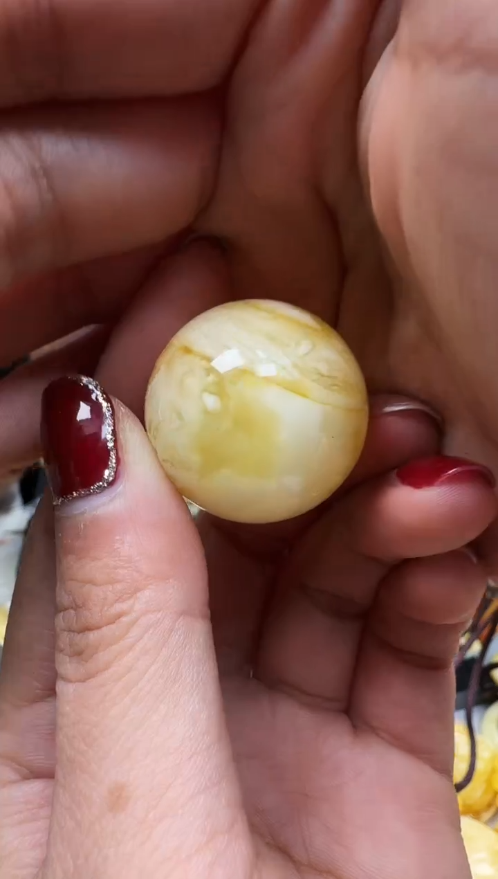 【闪购商品】琥珀裸石未镶嵌挂坠