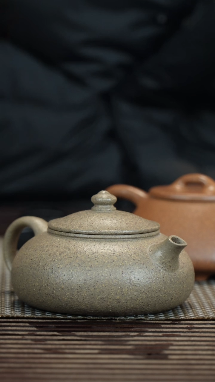 【闪购商品】紫砂茶壶青降坡寒江