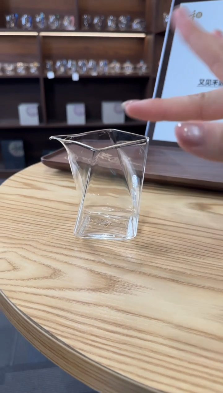 禾器璇澜公道杯   