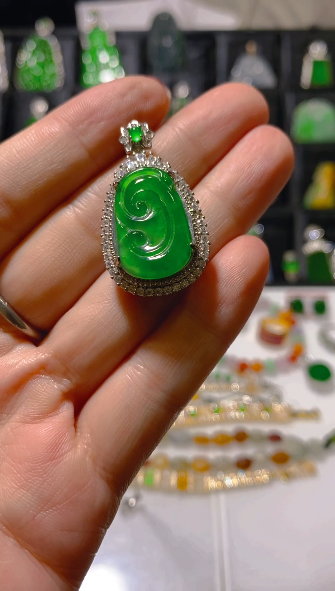 颈饰未镶嵌翡翠翡翠天然A货翡翠 假一罚四