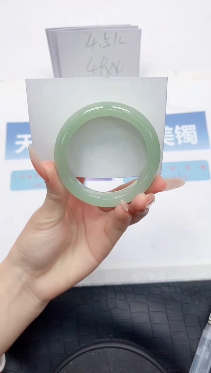 【闪购商品】石英质玉手镯未镶嵌L112-52.3