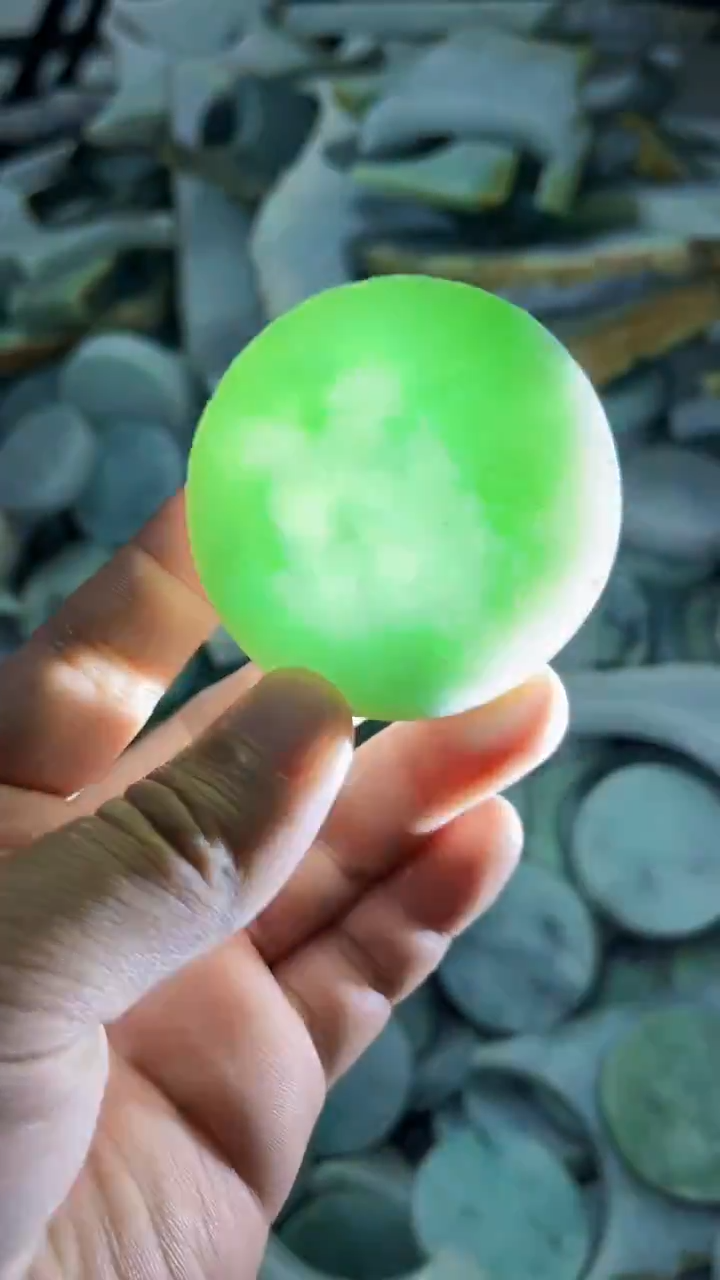 【闪购商品】翡翠挂件未镶嵌A货康壹092