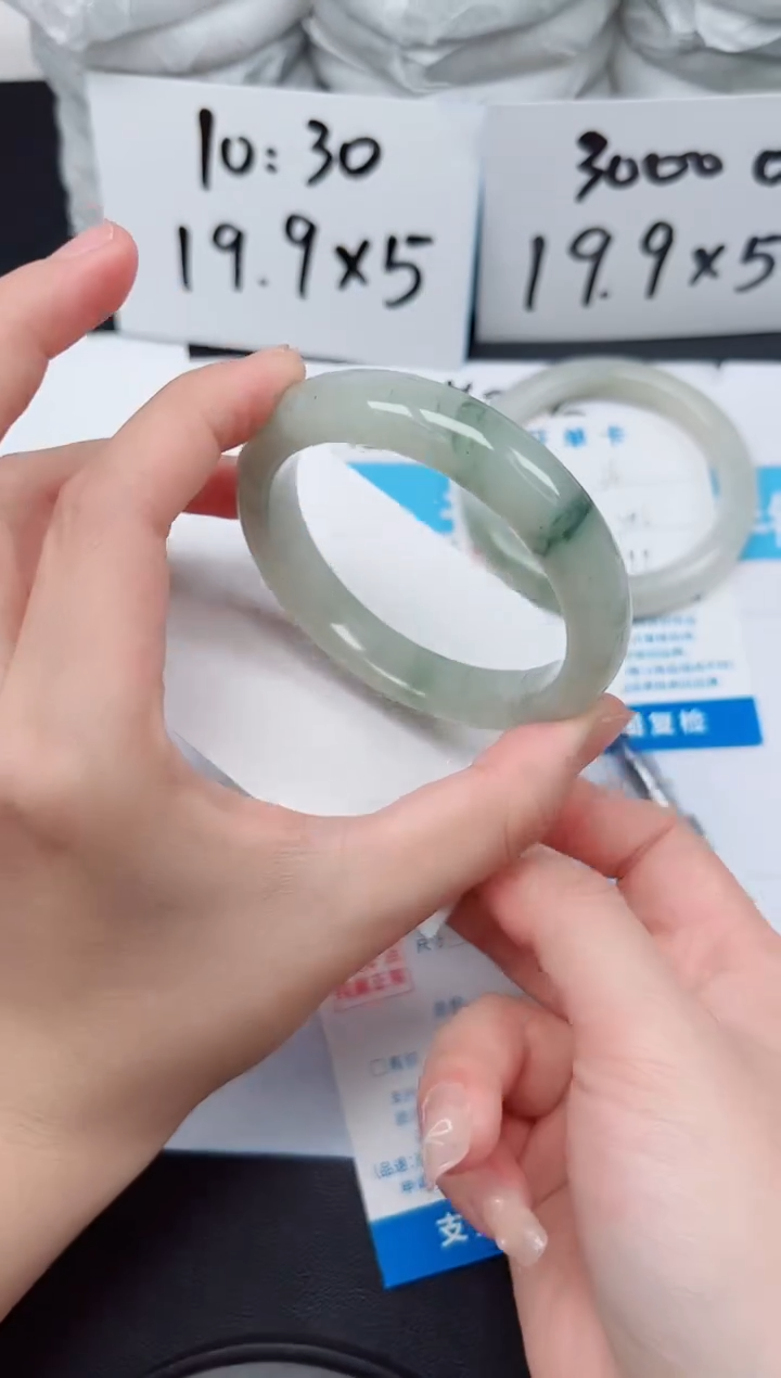 【闪购商品】石英质玉手镯未镶嵌G27-56.1