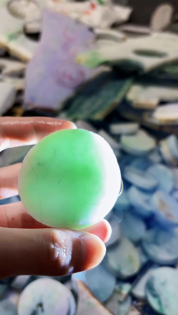 【闪购商品】翡翠颈饰未镶嵌A货吴玉353