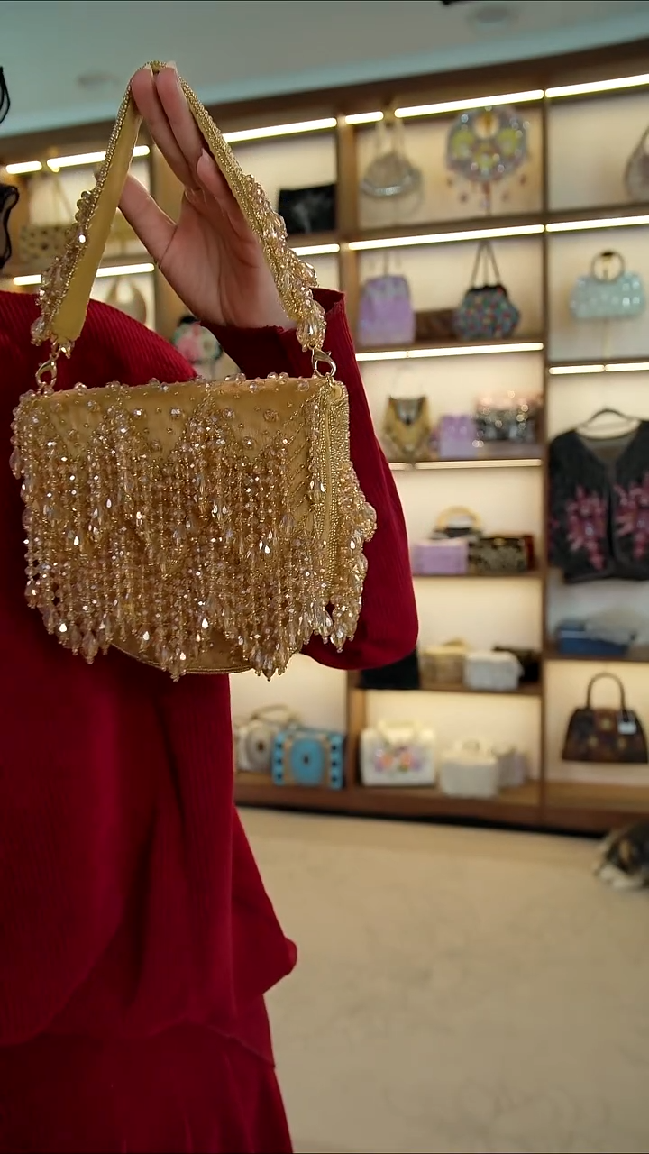 织物4百格汇手工串珠包