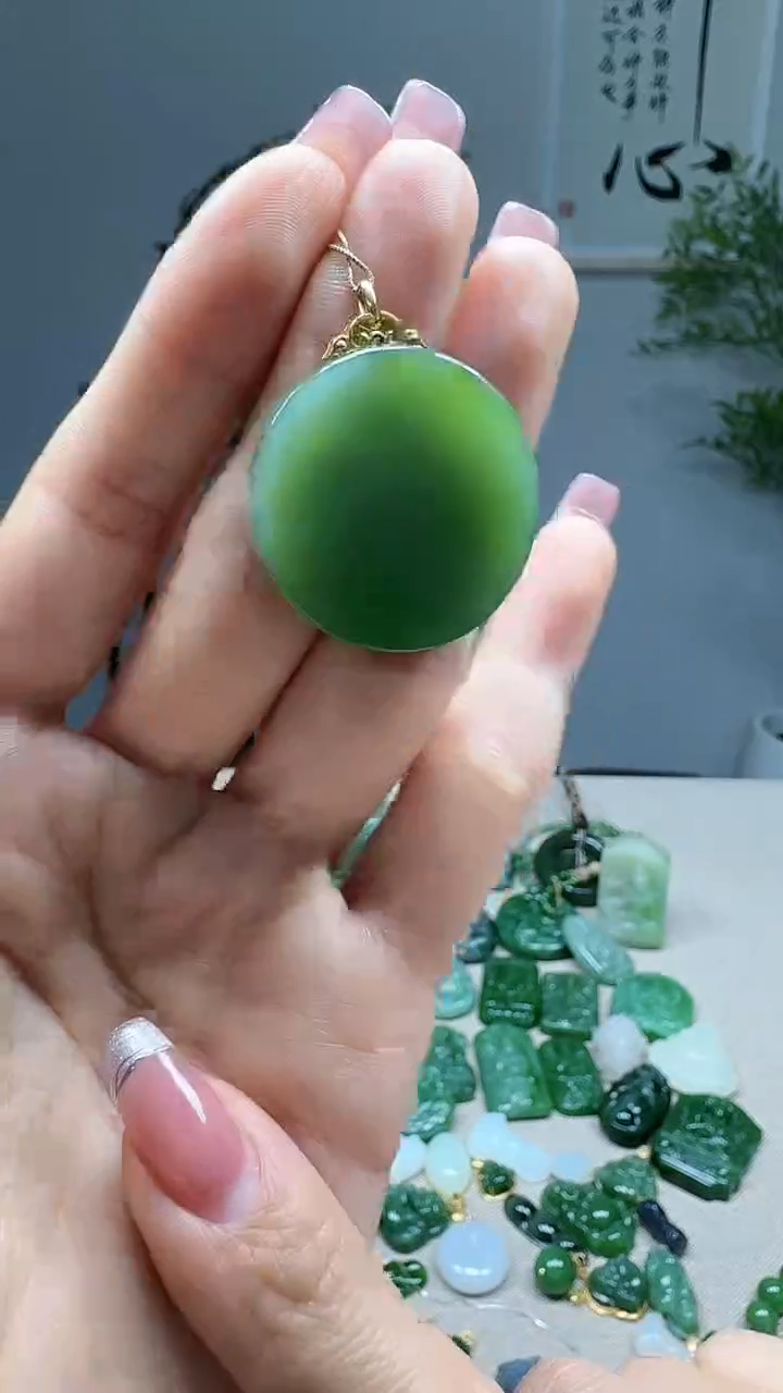 吊坠(不含链)18K金镶嵌和田玉1