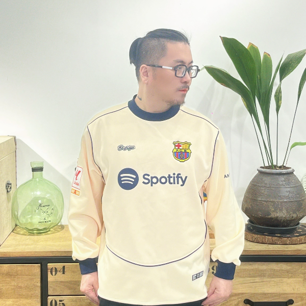 现+预-巴萨罗纳10号长袖T恤足球服秋冬保暖休闲速干印花时尚