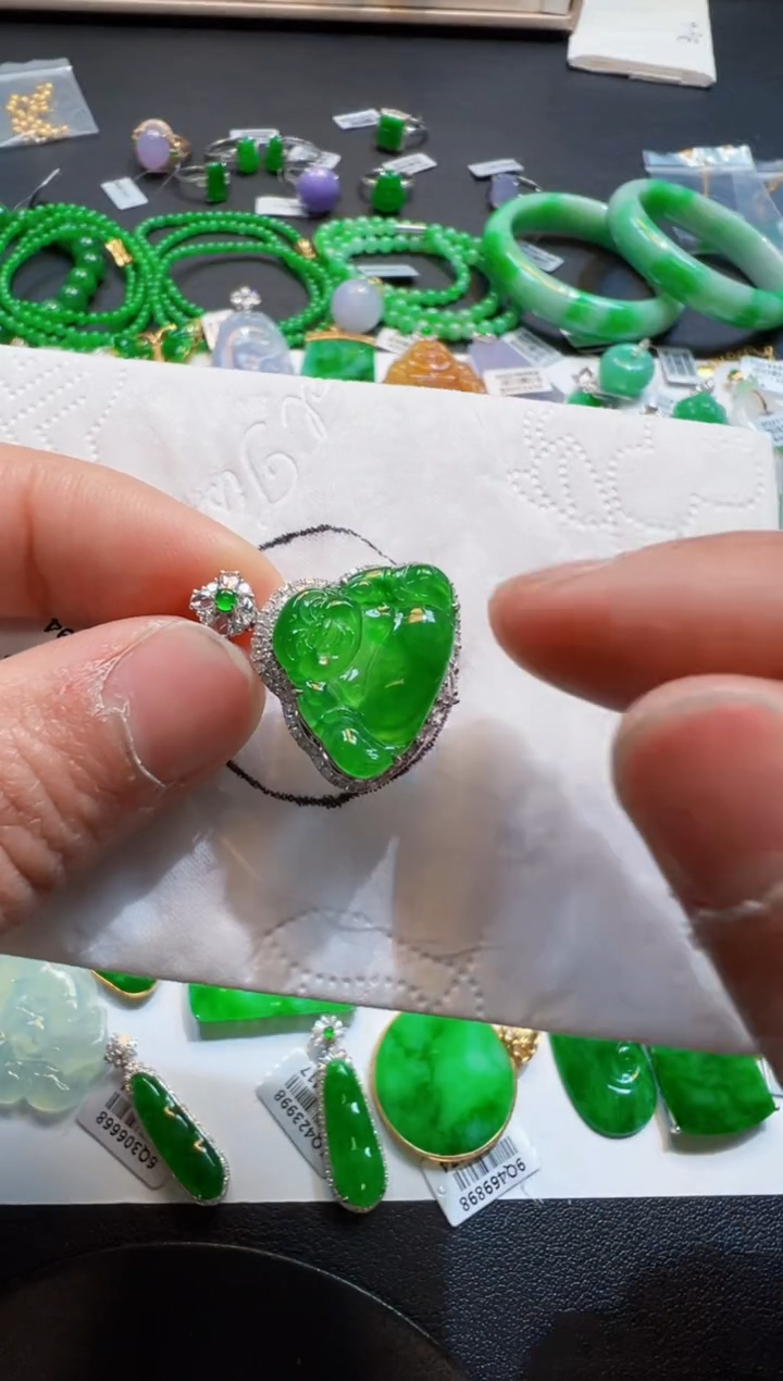 【闪购商品】定制翡翠18K金镶嵌16800元