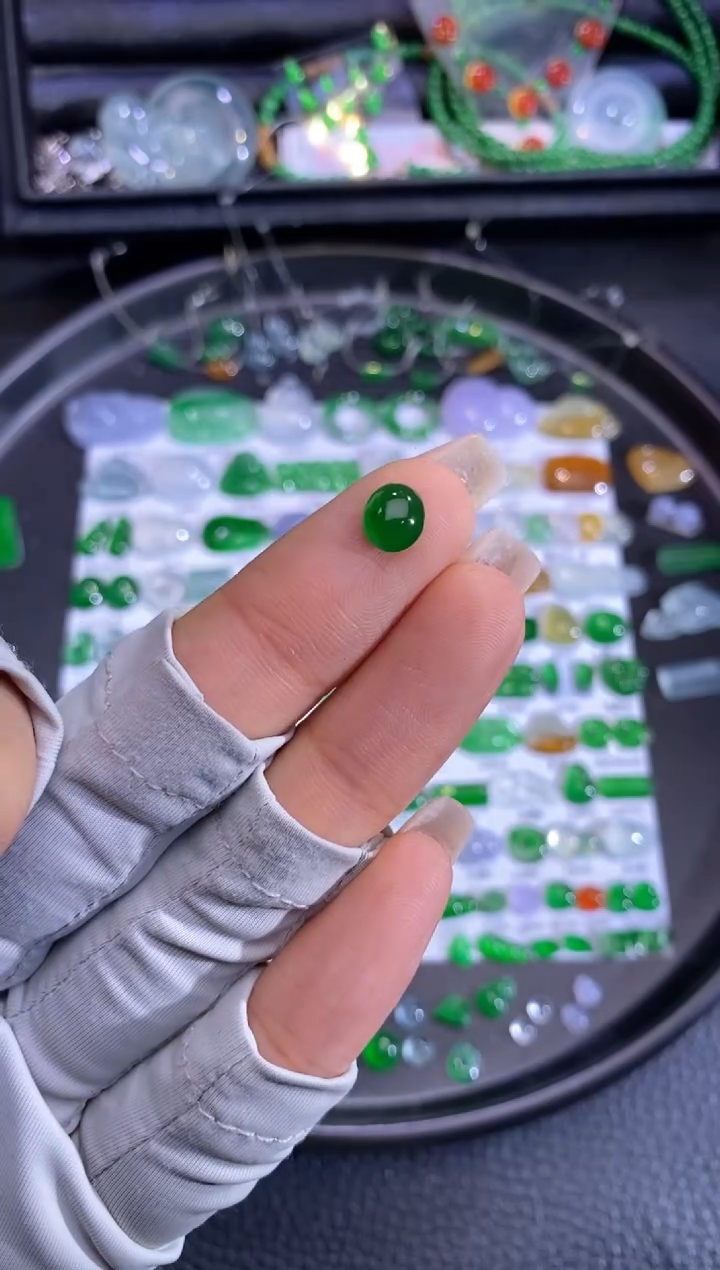 未镶嵌挂件翡翠蛋