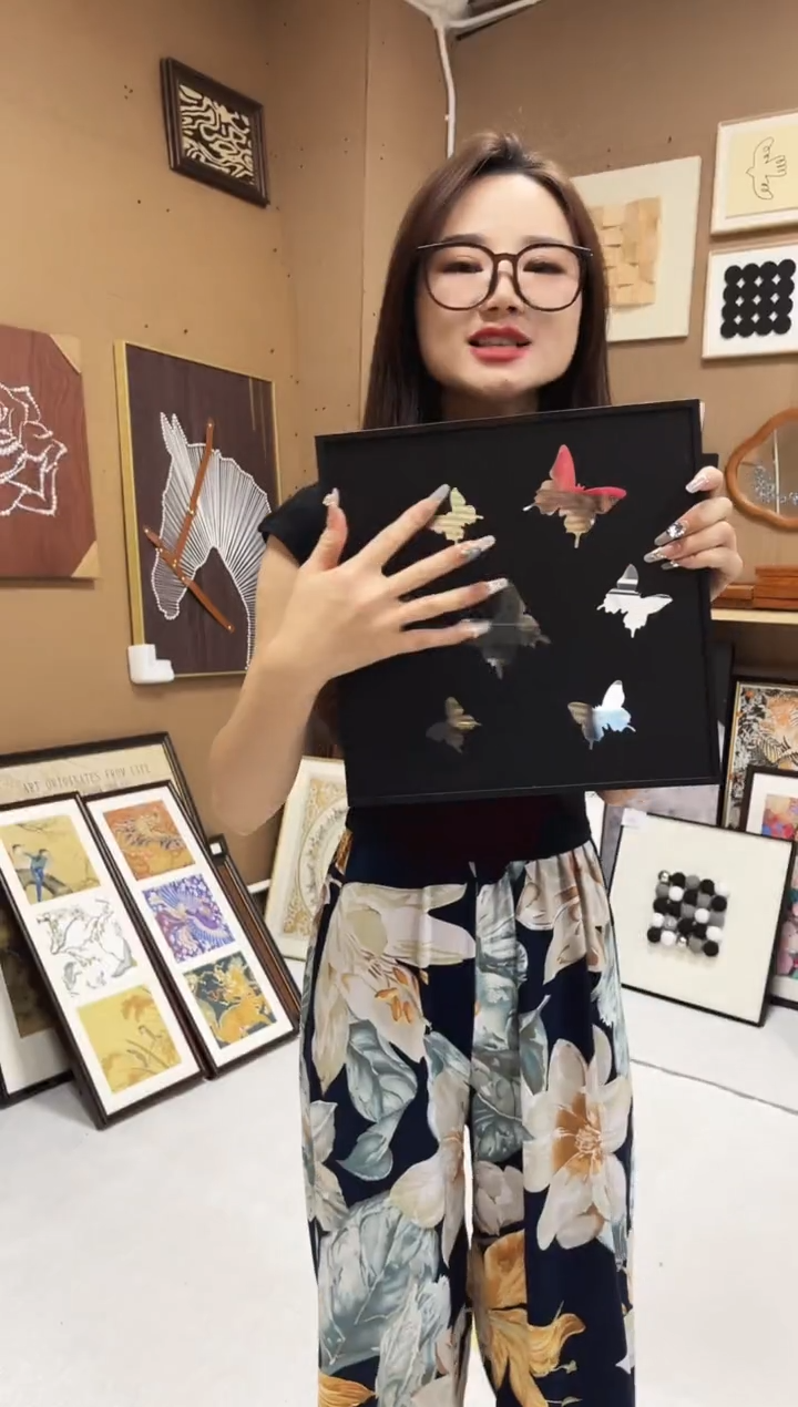 竖款30*30  蝴蝶镜子 铝合金框