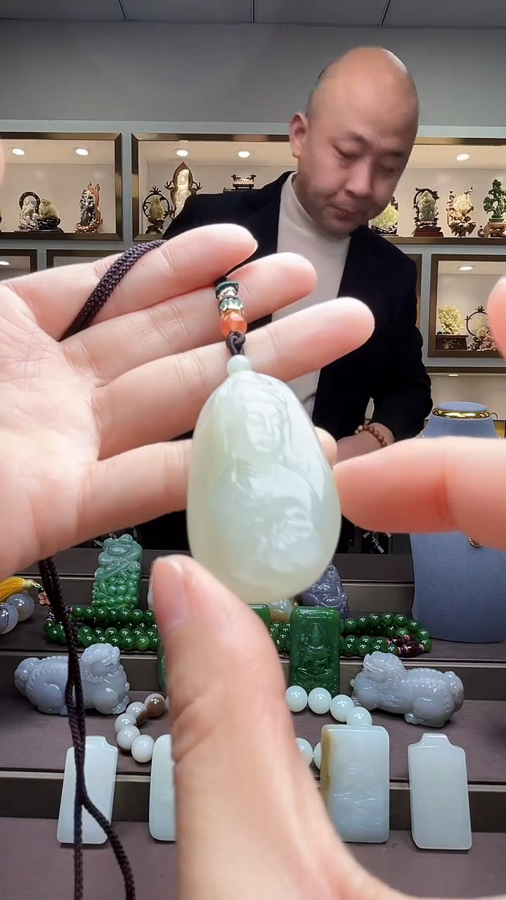 【闪购商品】和田玉颈饰未镶嵌苏