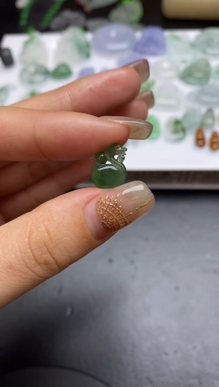 【闪购商品】定制翡翠未镶嵌翡翠毛货~