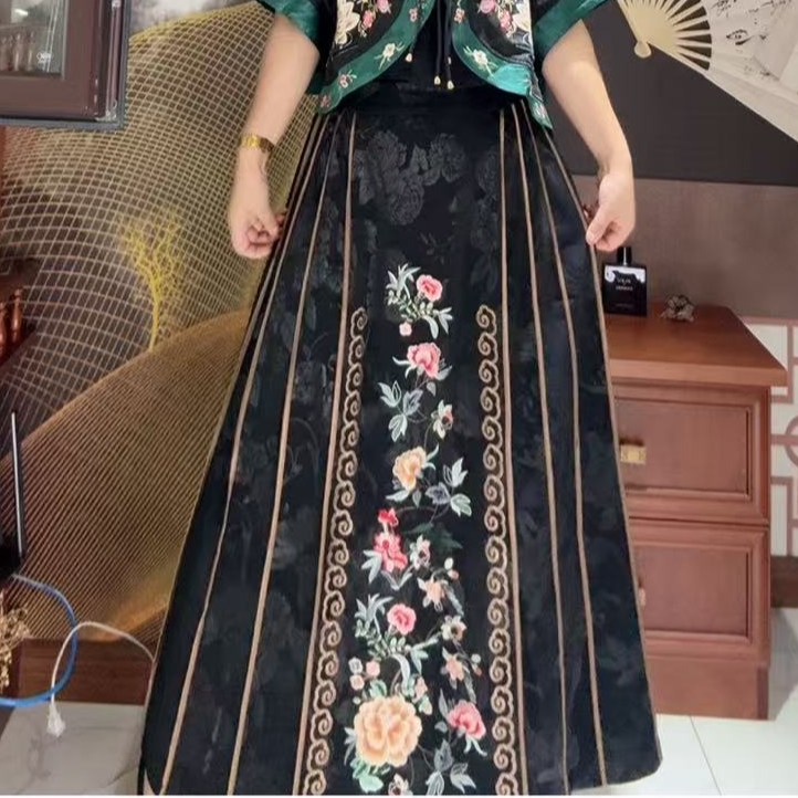 唐汉布衣新款刺绣牡丹花裙子Y