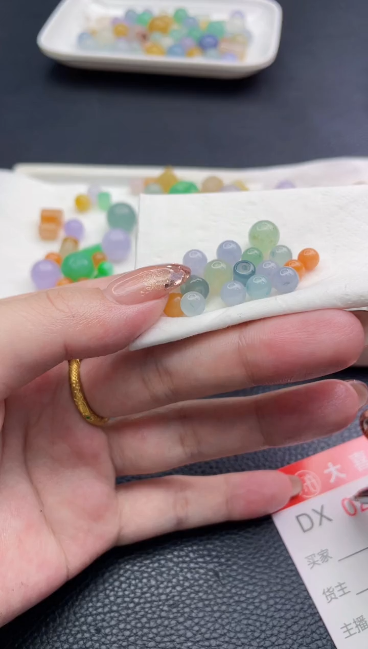 未镶嵌定制翡翠?****?珠子