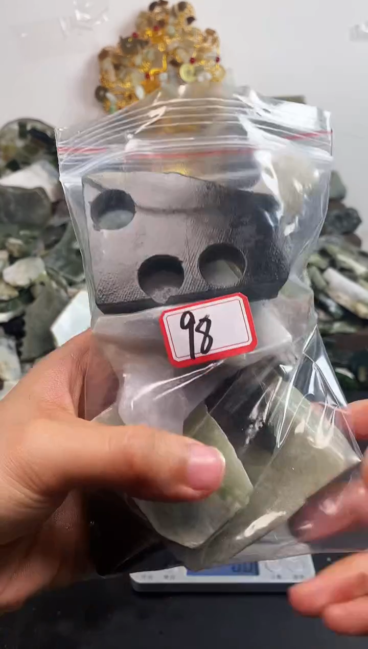 未镶嵌和田玉摆件98