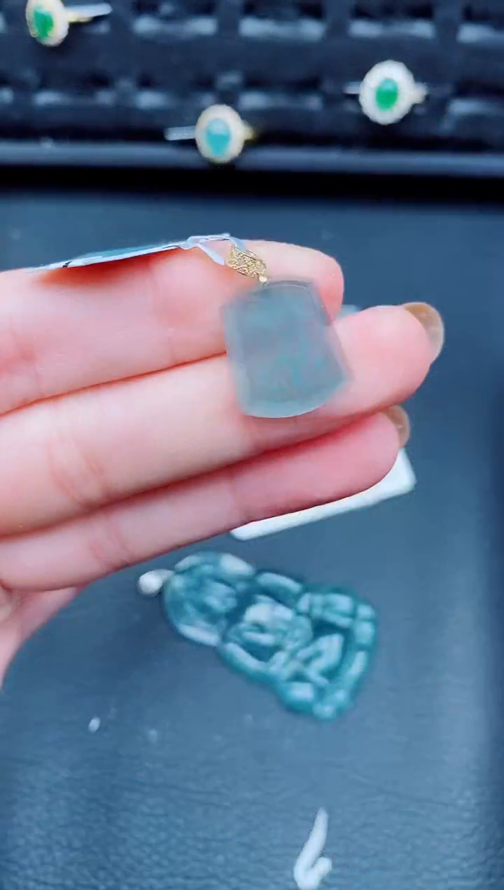 【闪购商品】翡翠颈饰18K金镶嵌天然a货翡翠842