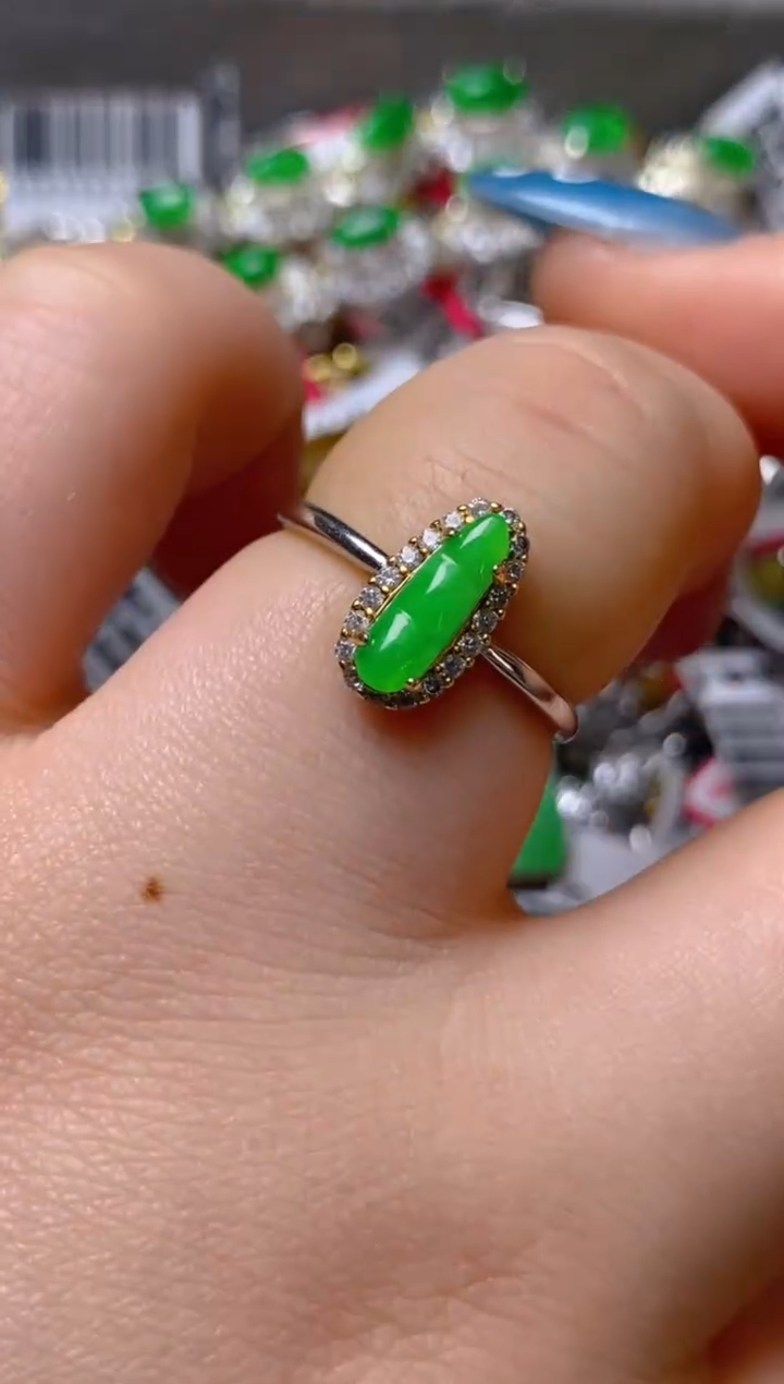 银S925镶嵌戒指翡翠百内无证书