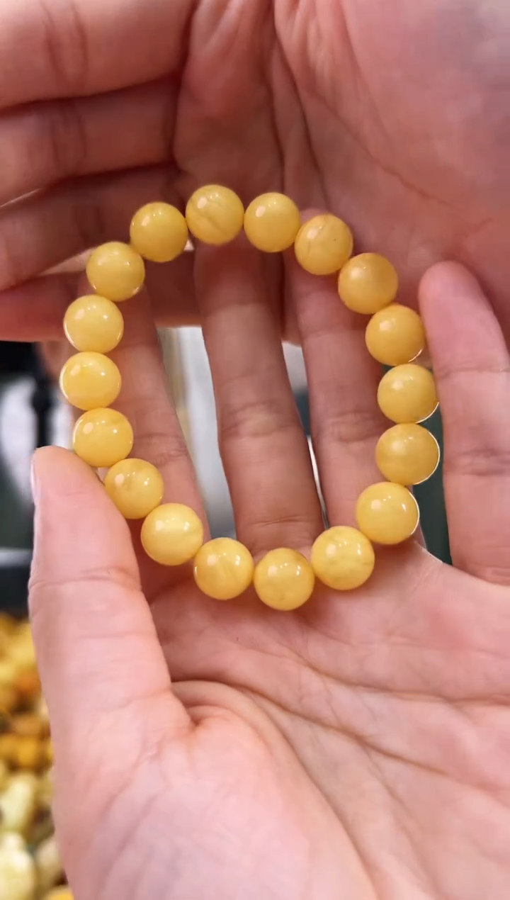 【闪购商品】蜜蜡手链未镶嵌蜜蜡手串多样性发其中一件