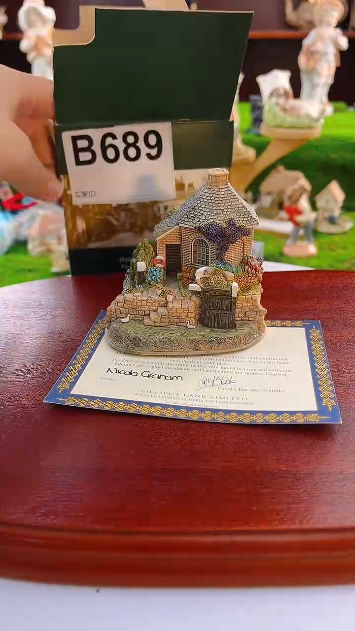 【闪购商品】紫砂茶宠Lilliput中古小房子689