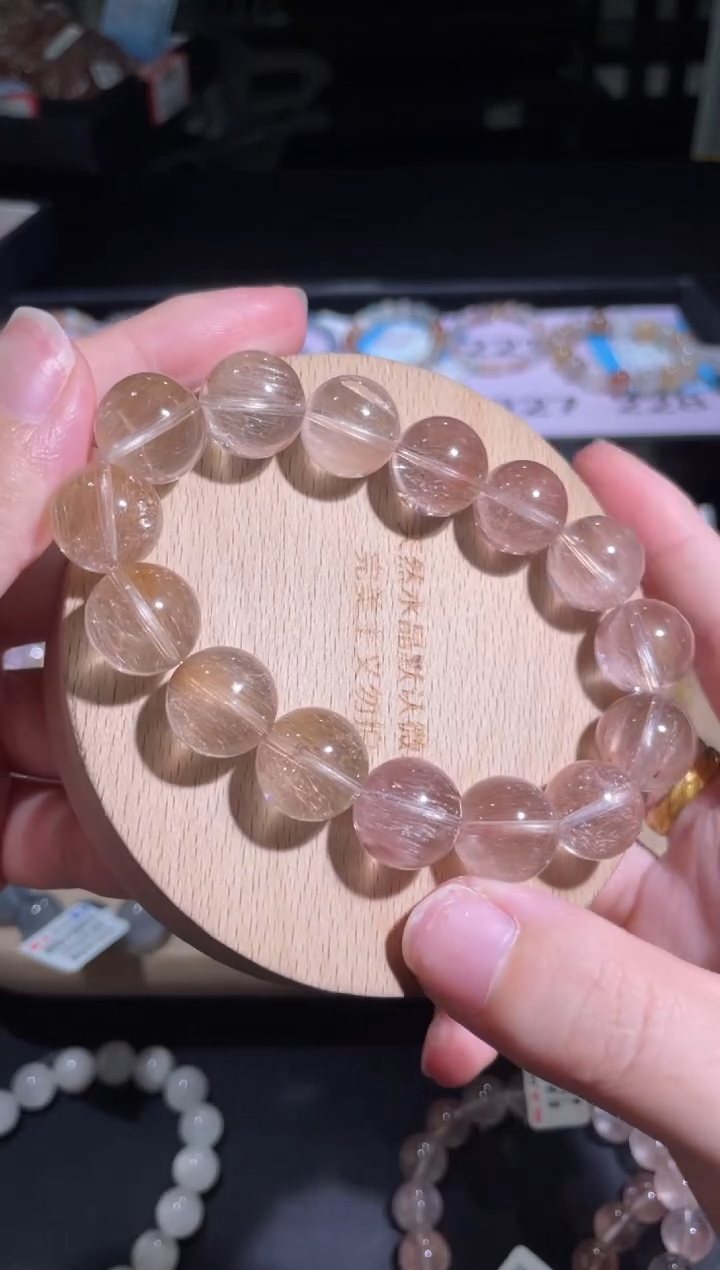 水晶手链未镶嵌?**?225号多样性发一 W 14+