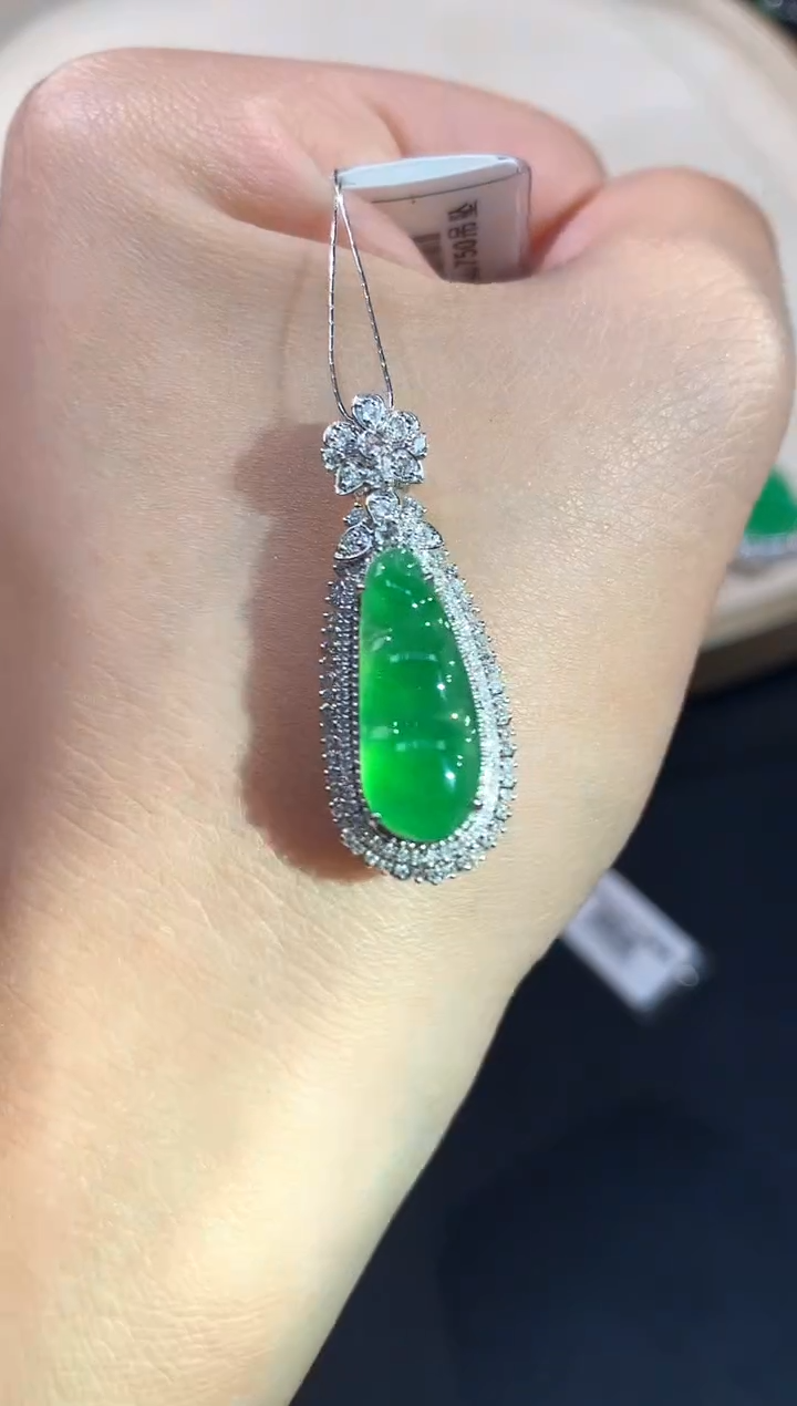 翡翠18K金镶嵌吊坠(不含链)A01|12800