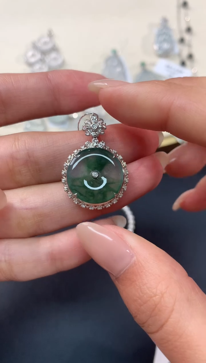 【闪购商品】翡翠吊坠(不含链)18K金镶嵌A361|6980