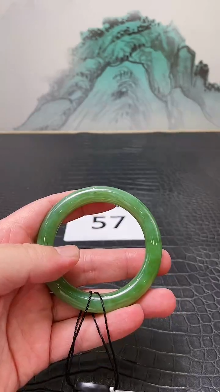 和田玉（碧玉）手镯未镶嵌一个