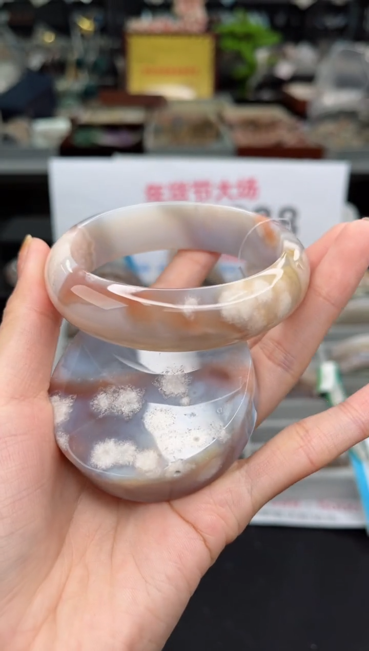 【闪购商品】石英质玉手镯未镶嵌61圈口（赠品镯心）3931333