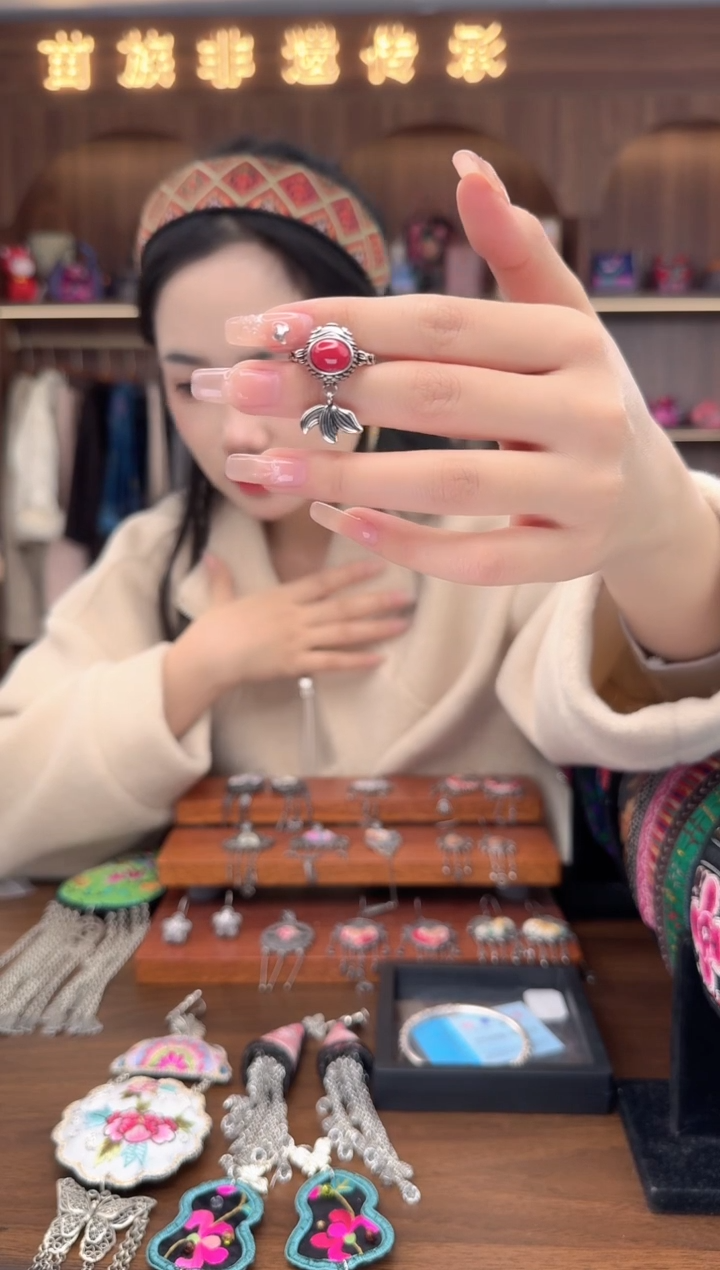 刺绣扶光苗绣传承9