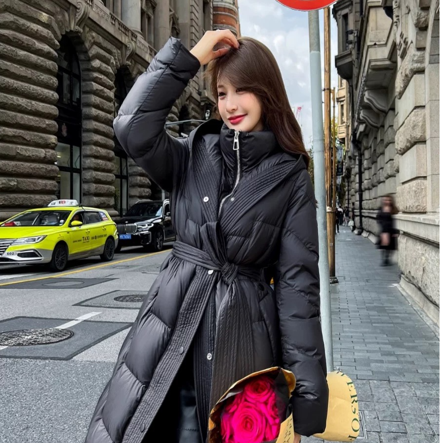 2025新款长款束腰羽绒服上新-月月