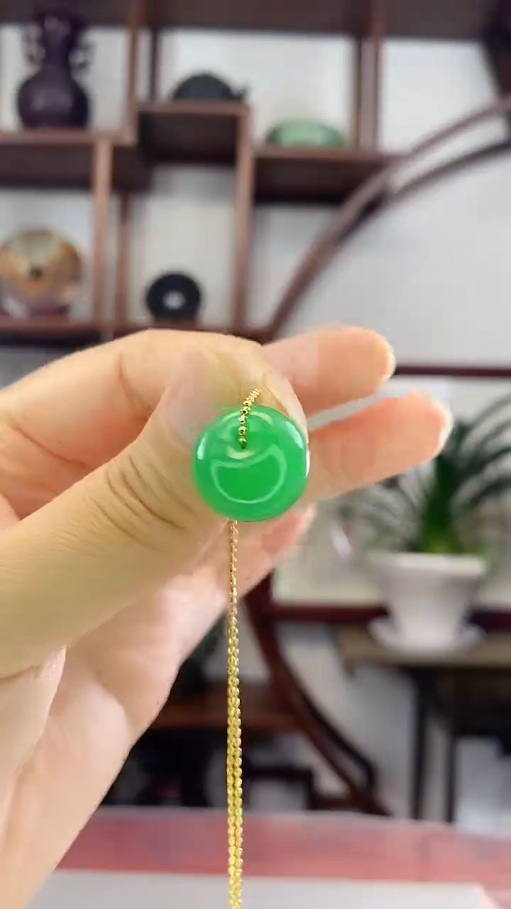 吊坠(赠链)未镶嵌翡翠X40阳绿路路通（微瑕）
