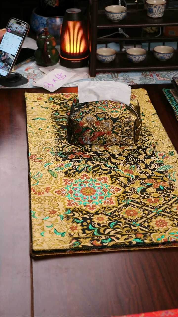 【西阵织璀璨宝相花纸巾套长16宽10高7】